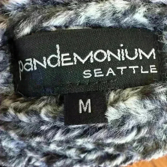 Pandemonium Seattle “Mandarin” Reversible Faux Fur Long Vest Size Medium NWOT! - Picture 11 of 11